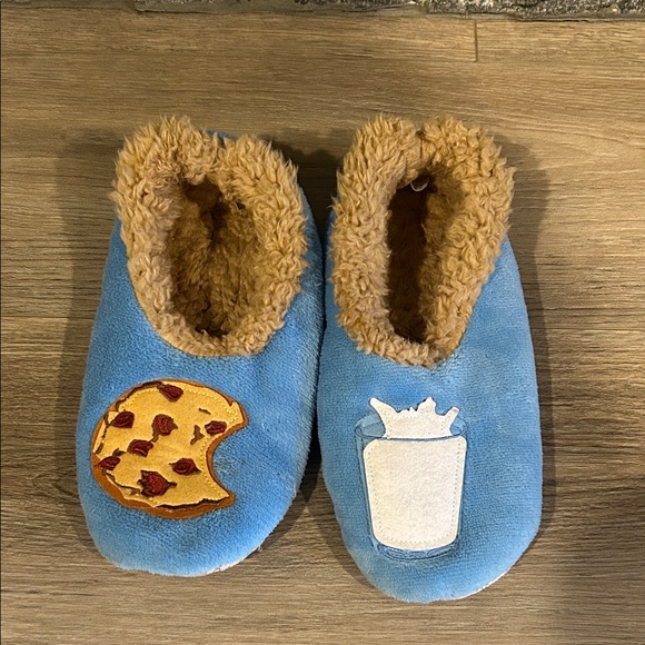 snoozies! Shoes - Snoozies Blue Slippers with Cookie and Milk Design Size Large